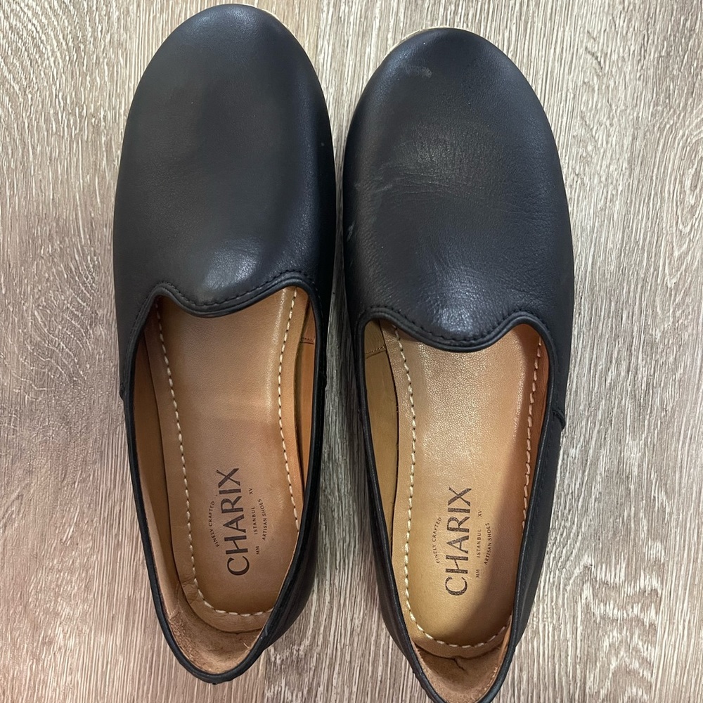 Charix handcrafted black leather flats